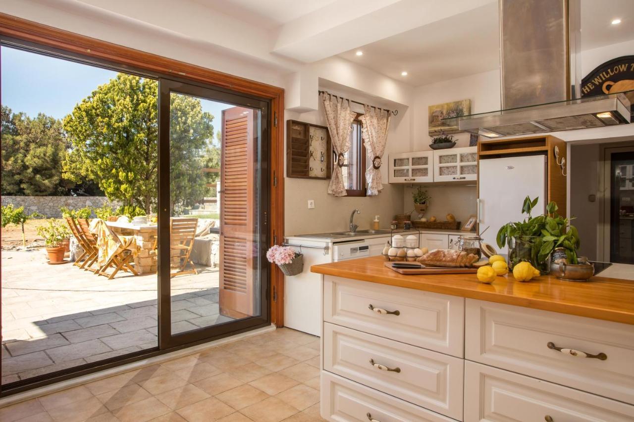 Emarmene Home With Private Pool Near Rhodes Town & Airport Koskinou  외부 사진